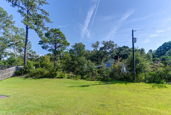 Building Photo - Beautiful Home for Rent in Elgin's Walnut ...