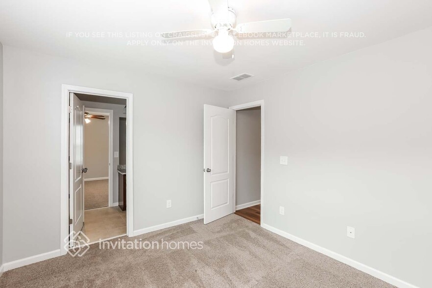 Building Photo - 10695 Sapphire Trail