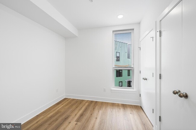 Building Photo - 4324 Lancaster Ave