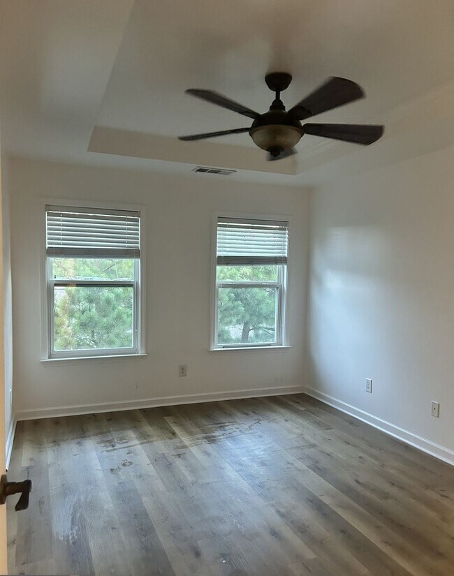 Building Photo - Beautifully Renovated 3-Bedroom, 2.5-Bath Townhome in the Heart of Alpharetta/Milton!