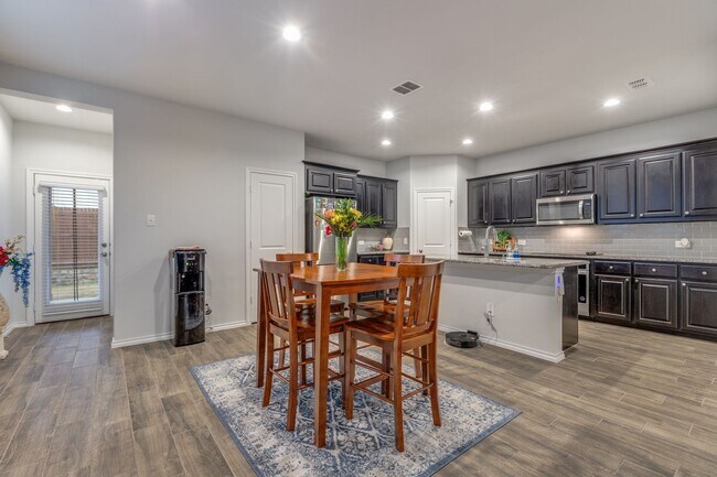 Building Photo - 3315 Celestial Ln