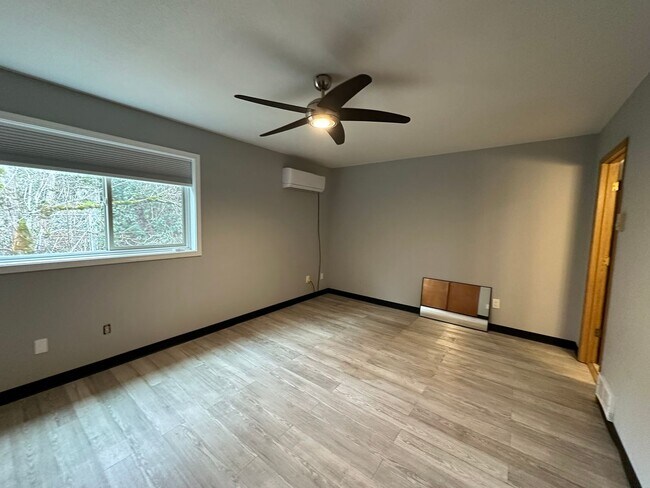 Building Photo - 2495 Wasco St
