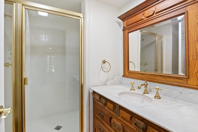 Building Photo - 3009 Nicada Dr