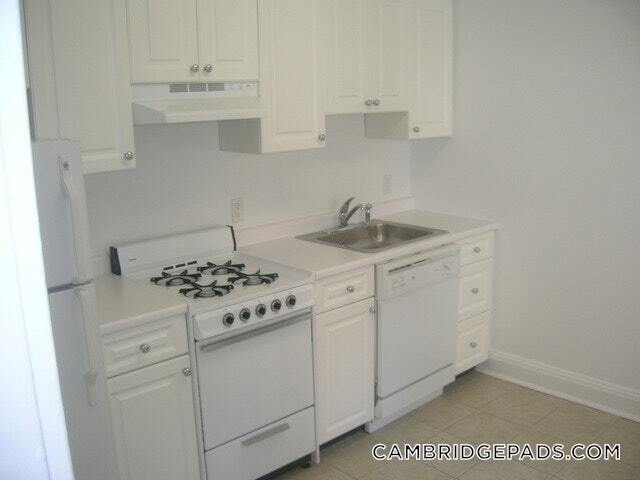 Building Photo - 24 Chauncy St