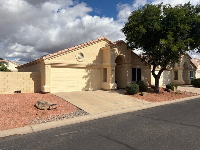 Building Photo - 55+ 2 Bed 2 bath home!