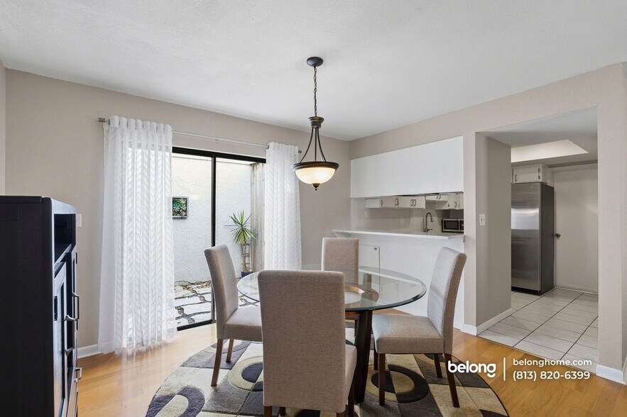 Building Photo - 4401 Ridgeline Cir