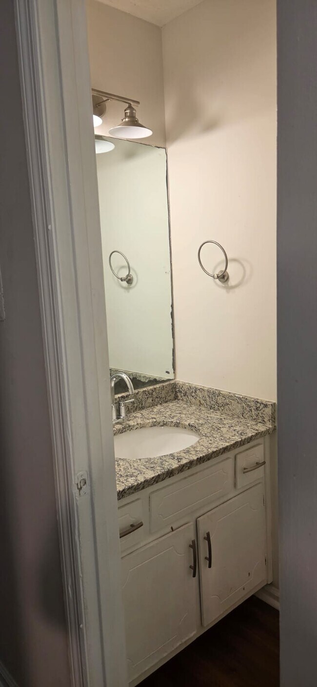 Building Photo - 5506 Estates Ct
