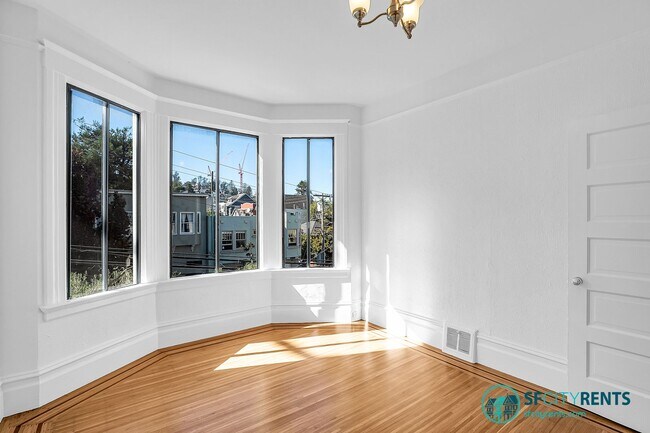 Building Photo - Cole Valley: Top Floor Edwardian Flat w/ F...