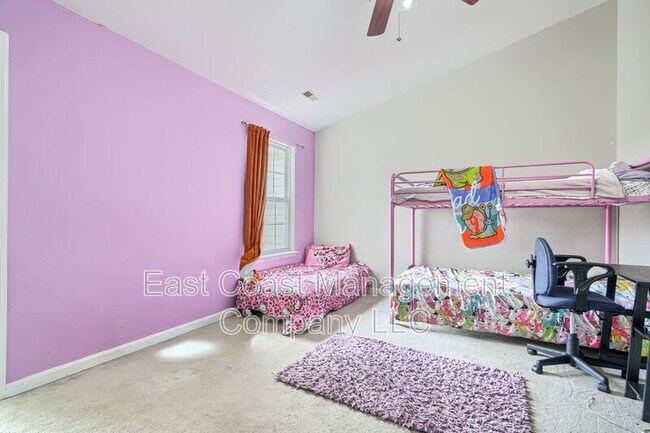 Building Photo - 403 Deer Hill Cir