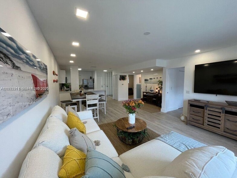 Building Photo - 3944 NE 167th St