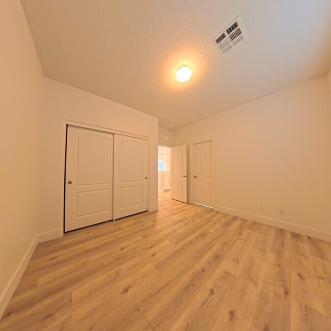 Building Photo - Exceptional Dual Master Residence with Modern Upgrades