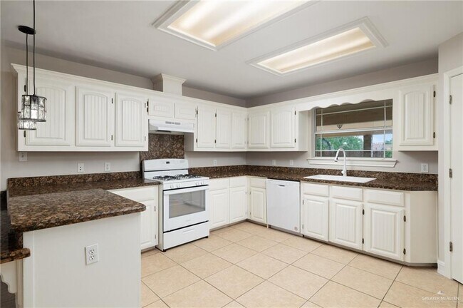 Building Photo - 1652 Turkey Trot Ave S