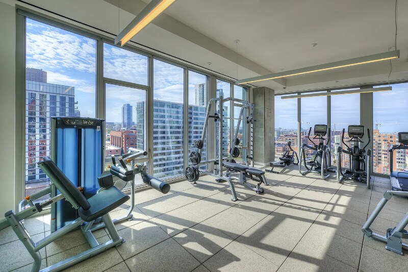 Building Photo - 197 N Desplaines St