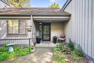 Building Photo - 401 Heritage Vlg