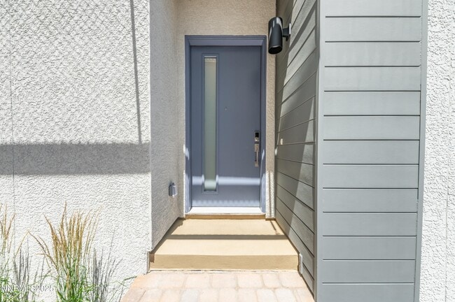 Building Photo - 1513 Golf Club Dr