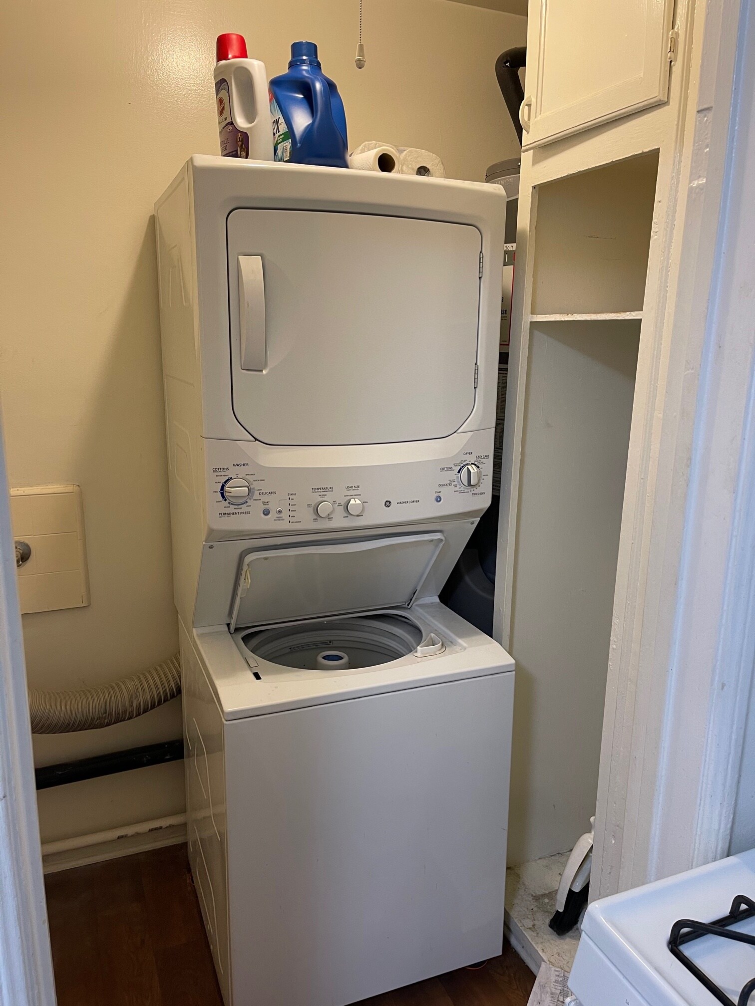 Building Photo - 5981 Guthrie Ave