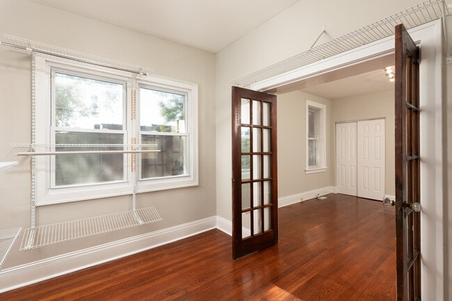 Building Photo - 4710 Arsenal St