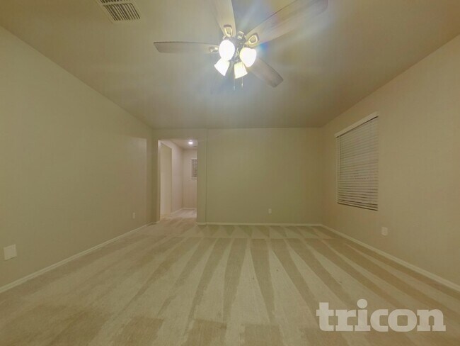 Building Photo - 16221 W La Ventilla Way