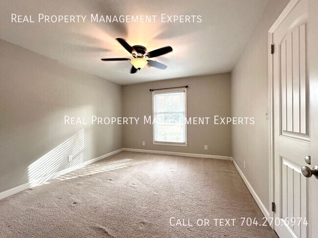 Building Photo - 4237 Rocky River Rd