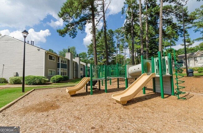 Building Photo - 730 Franklin Dr SE