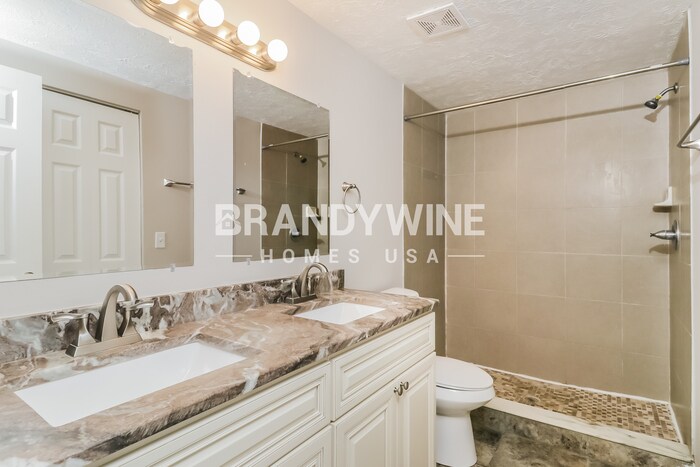 Building Photo - 16051 Grass Lake Dr