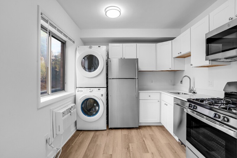 Building Photo - 4465 MacArthur Blvd NW