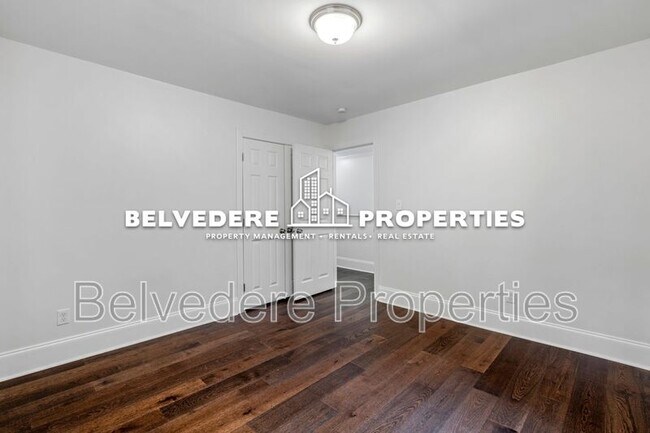 Building Photo - 4103 Oak Hollow Dr