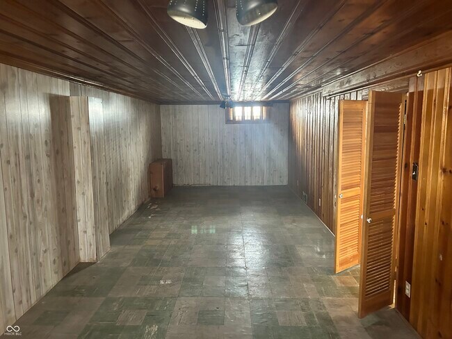 Building Photo - 472 N 17th St