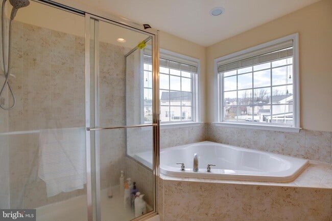 Building Photo - 7536 San Diego Ct