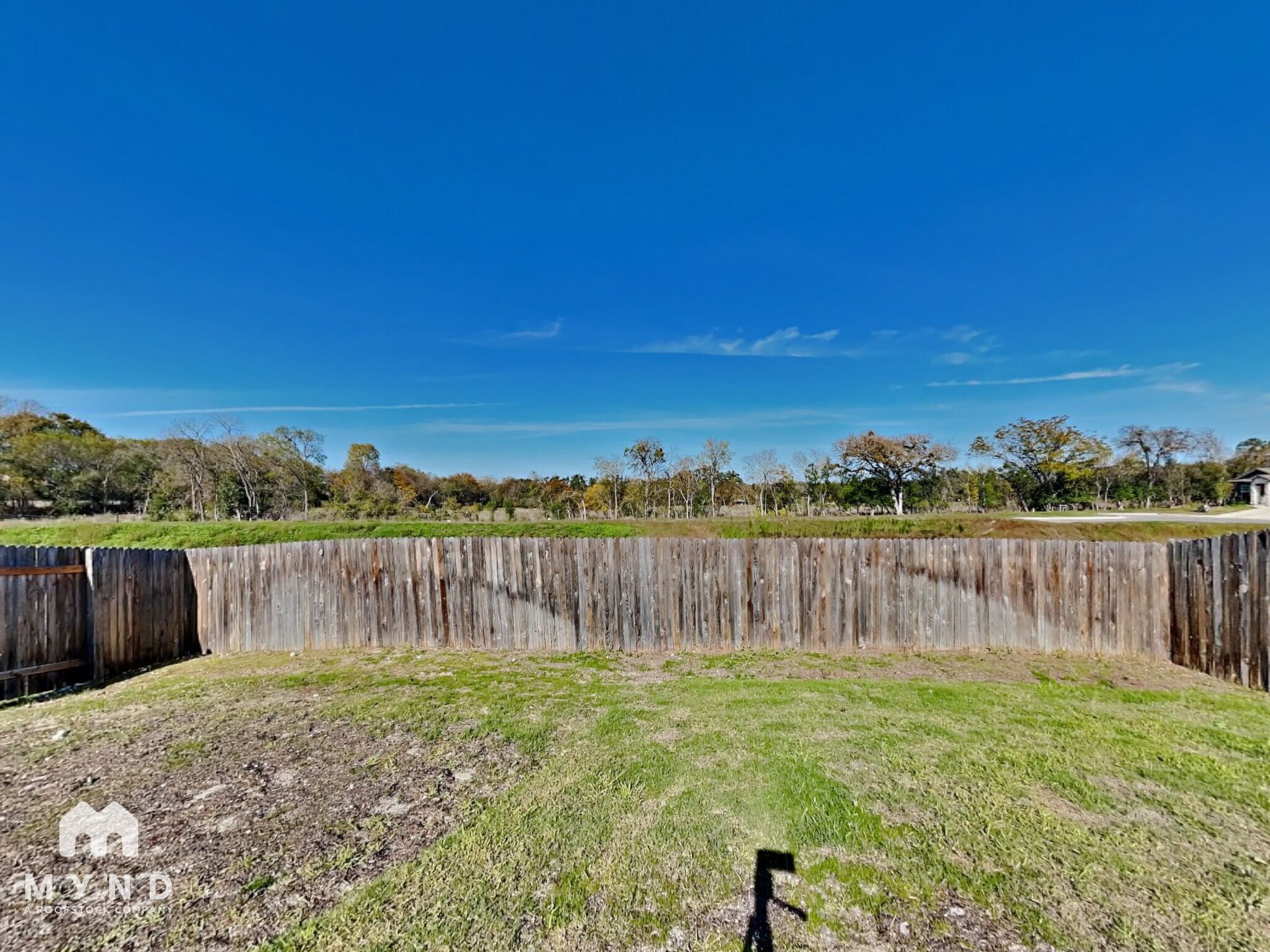 Building Photo - 906 Limestone Shls Rd