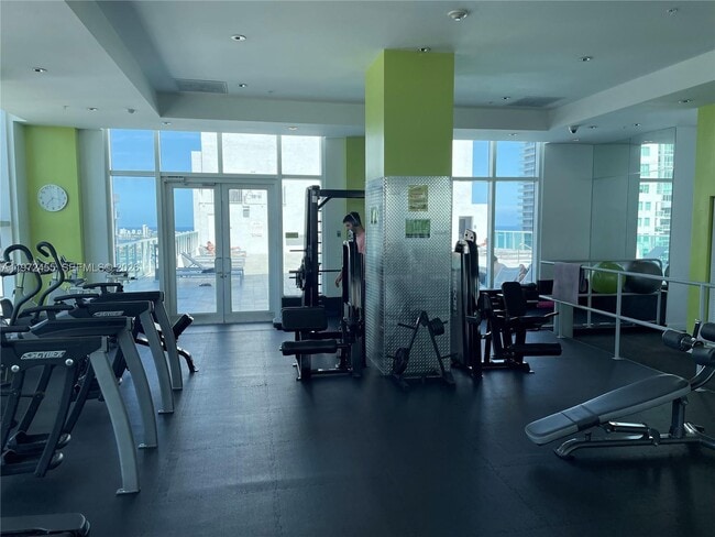 Building Photo - 133 NE 2nd Ave