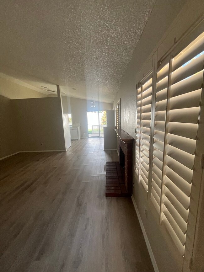 Building Photo - 14864 Spinnaker Ln