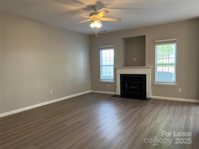 Building Photo - 12204 Royal Castle Ct