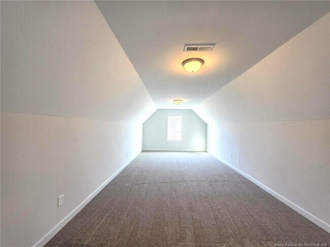 Building Photo - 644 Amusement Dr