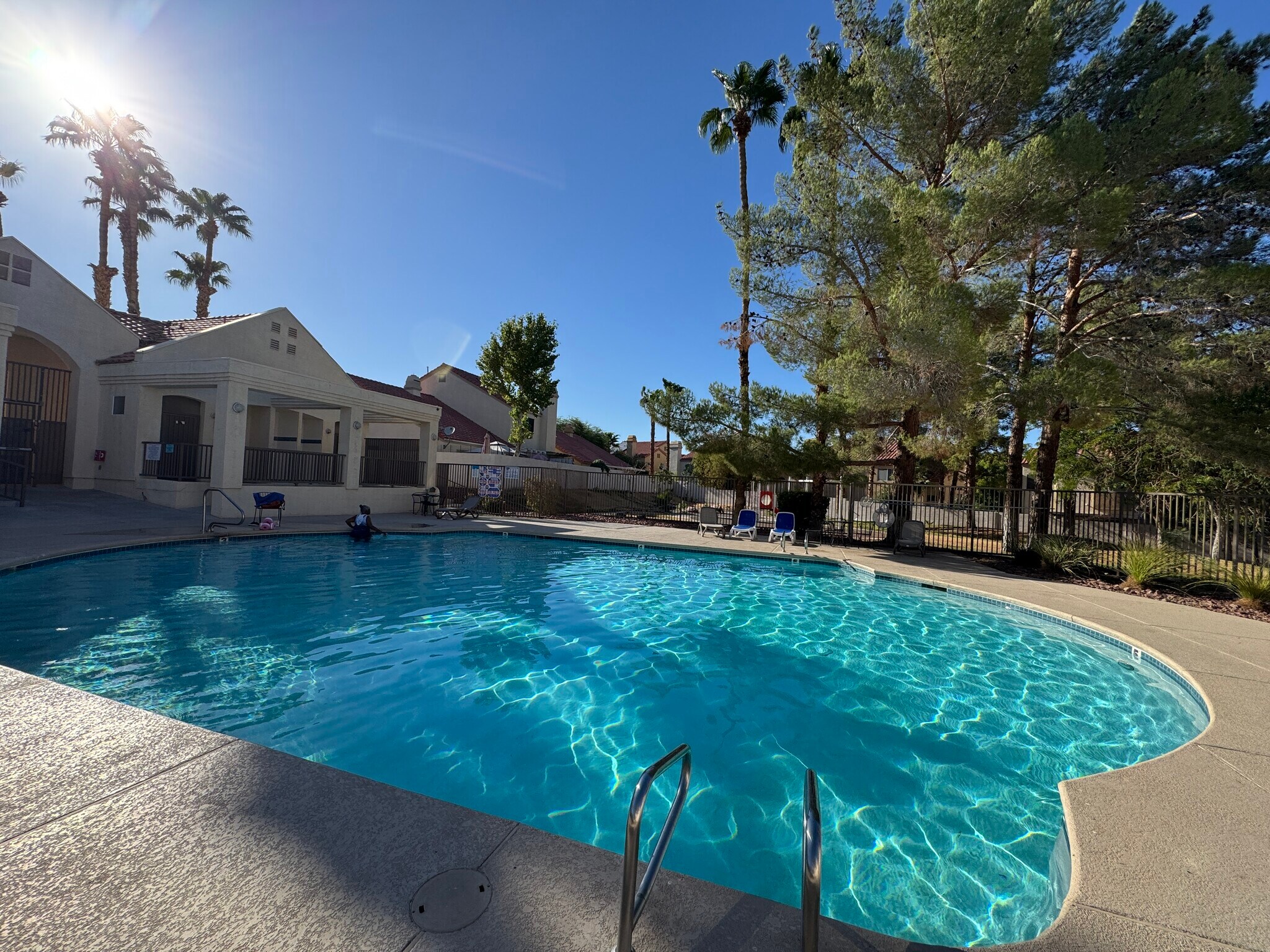 Building Photo - 1661 Cloister Ave