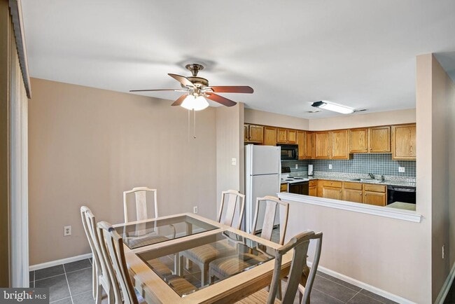 Building Photo - 842 Dewees Pl