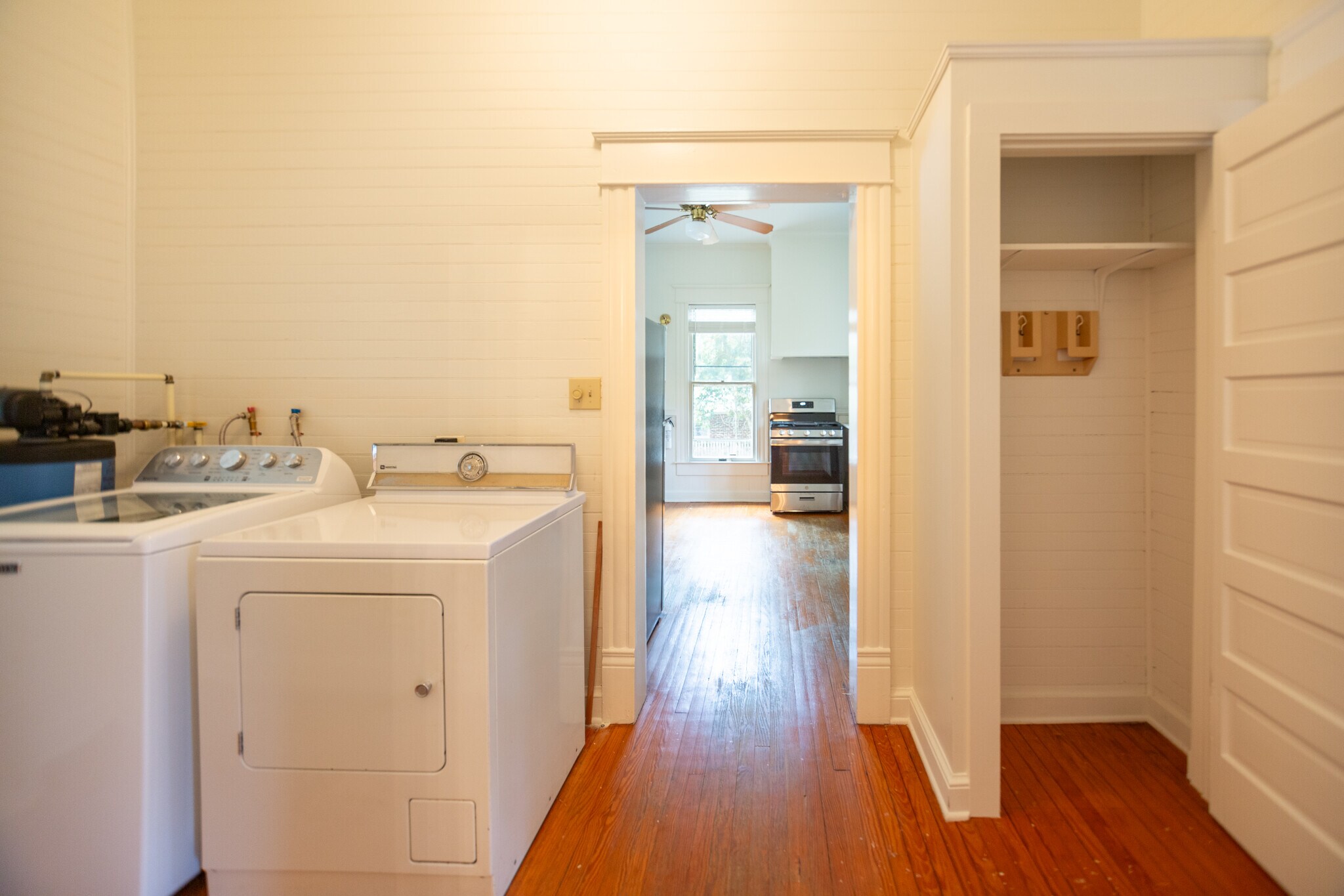 Laundry - 1014 Shepherd St