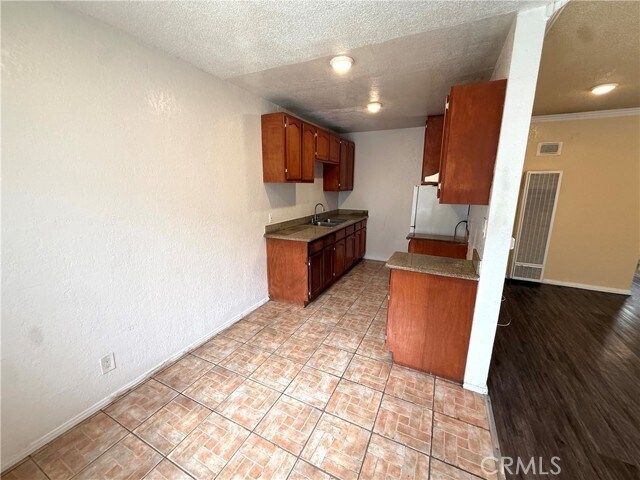 Building Photo - 10234 Woodworth Ave