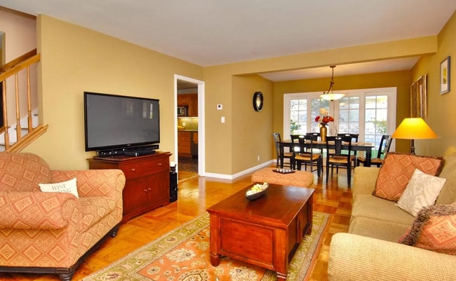 Building Photo - Beautiful 4 Bedroom Home Near Sweeney Ridge Trail