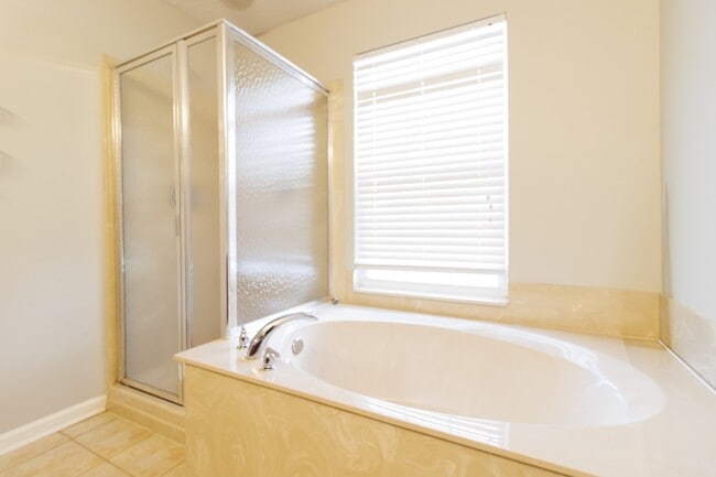 Building Photo - 1006 Cavendish Dr