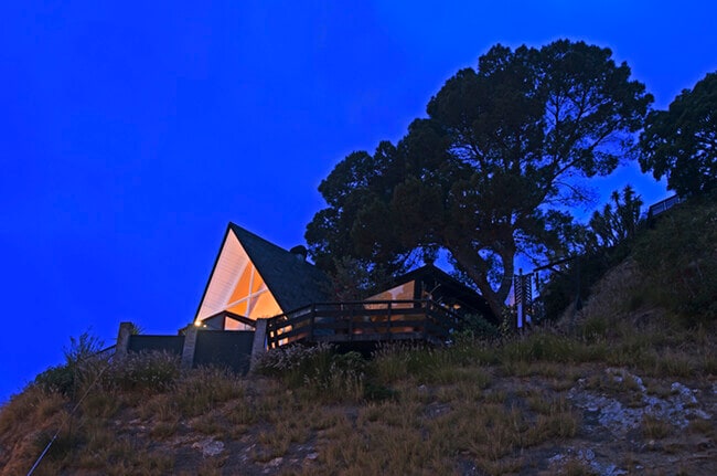 Building Photo - 2144 Sunset Plaza Dr