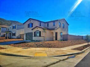 Building Photo - Spacious Corner Lot Home in Desirable Winchester Community – 4 bed + Large Backyard+ Solar!