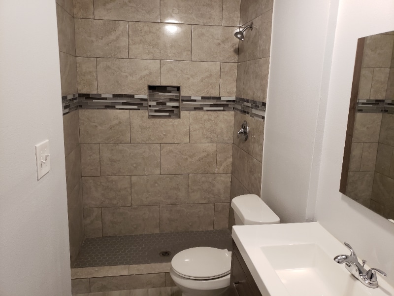 Building Photo - 7576 Windsor Oaks