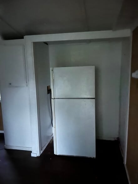 Building Photo - 613 Honeyfarm Ln