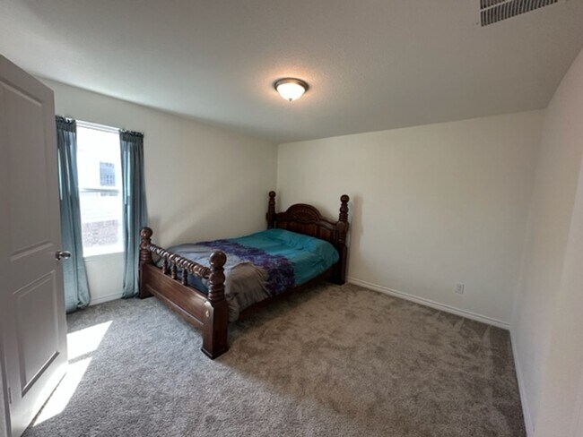 Building Photo - Coming soon... Beautiful 3 bedroom 2 bath ...