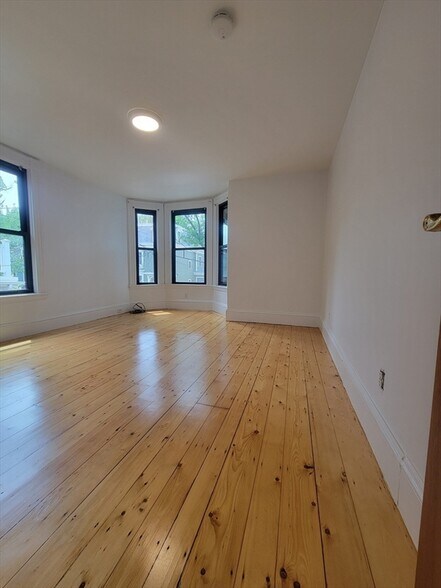 Building Photo - 51 Mount Pleasant St
