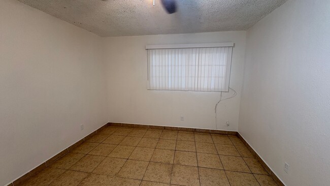 Building Photo - 2169 Sunrise Ln E