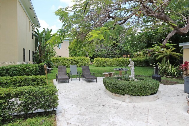 Building Photo - 3395 Franklin Ave