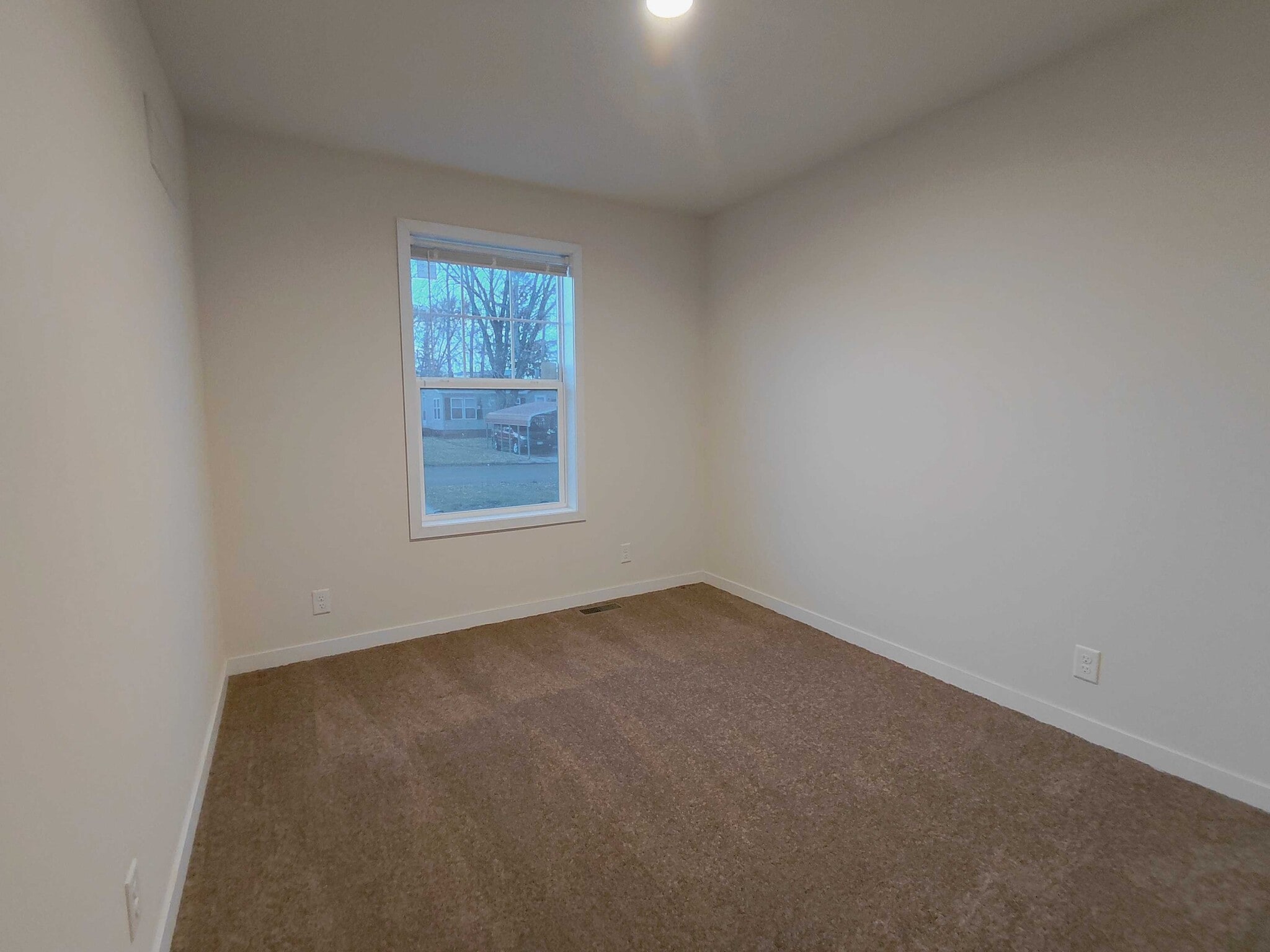 Building Photo - 2014 Gull Ln NW