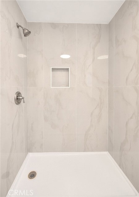 Building Photo - 3105 Walton Ave